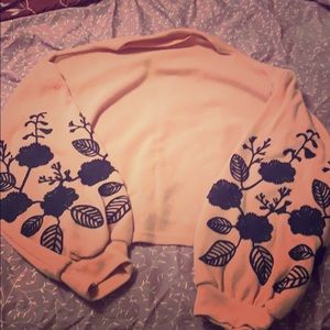 Flared sleeve crop too